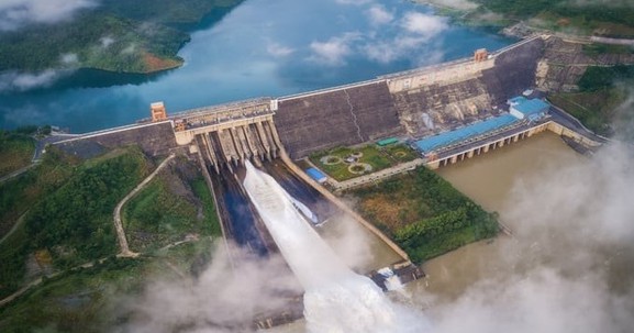 Việt Nam có nhà máy thủy điện lớn nhất Đông Nam Á: Sở hữu đập bê tông đầm lăn cao top đầu thế giới, đáp ứng nhu cầu cho gần 2,9 triệu hộ dân