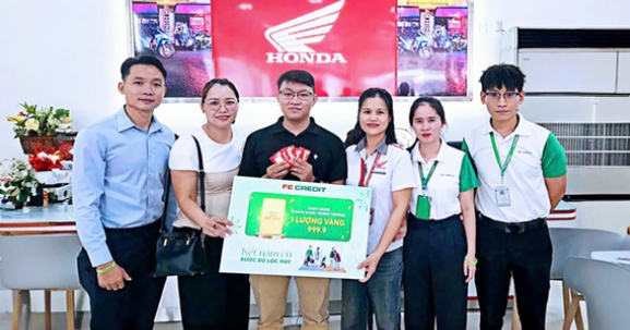 FE CREDIT: Các giải thưởng "Rước lộc may đầu năm" đã có chủ