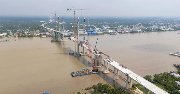 Cây cầu gần 7.000 tỷ, cách cầu dây văng đầu tiên do Việt Nam thiết kế 3,8km sẽ chính thức hoàn thành vào dịp 2/9