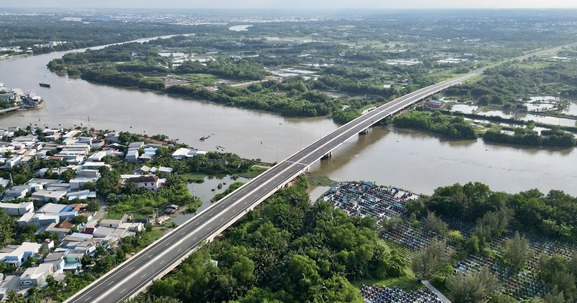 TP. HCM đầu tư hàng chục nghìn tỷ phục vụ kết nối đến huyện duy nhất giáp biển của thành phố