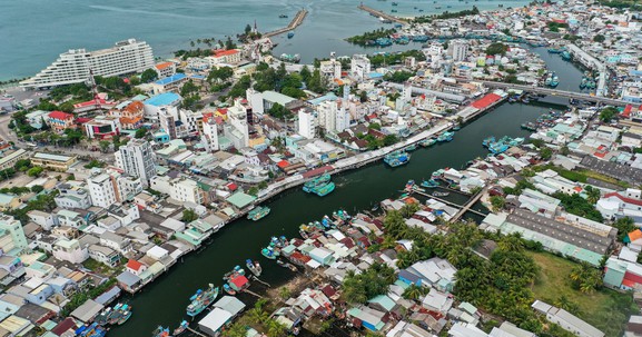 TP vừa được công nhận đô thị loại I trên đảo đầu tiên Việt Nam sắp tinh gọn đơn vị hành chính cấp xã, phường