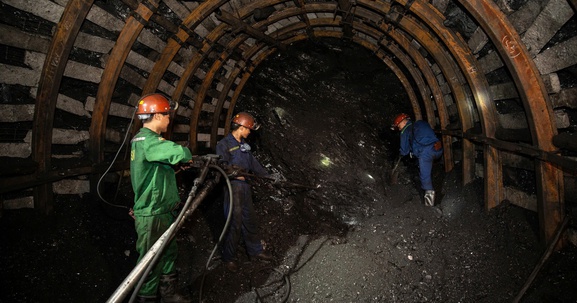 Quảng Ninh: Công ty Than Dương Huy dành hơn 1,6 tỷ đồng khen thưởng người lao động