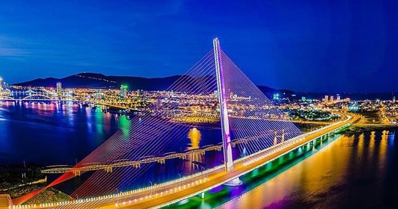 Cầu dây văng đầu tiên của Việt Nam: Niềm tự hào kiến trúc cánh buồm lập kỷ lục gối trụ lớn nhất thế giới