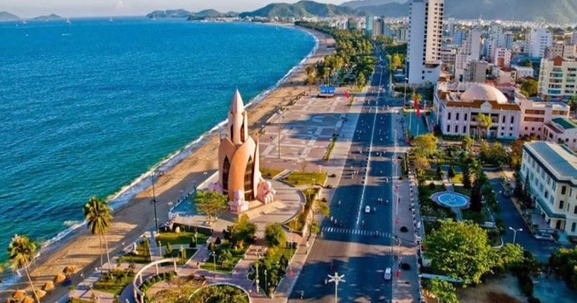 Tỉnh có đường bờ biển dài nhất Việt Nam: Từng có 14 năm sáp nhập với tỉnh lân cận, nay sở hữu phần biển đảo thiêng liêng của Tổ quốc