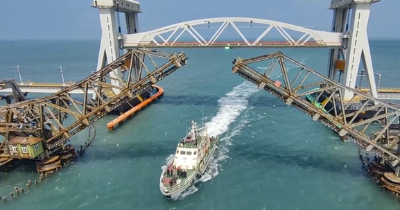 Quốc gia Nam Á ghi kỷ lục mới với siêu cầu vượt sông, có thể nâng thẳng đứng 17m chỉ trong 5 phút