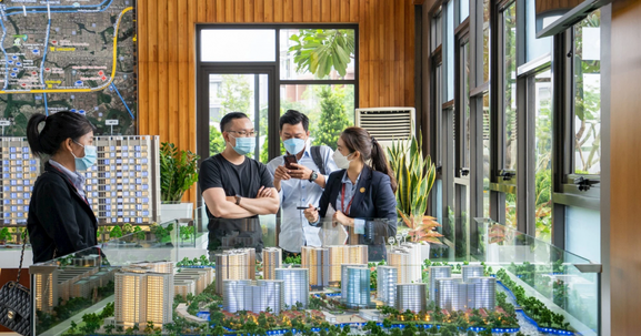 Chuẩn hoá môi giới bất động sản: Cần tháo gỡ "điểm nghẽn" cấp chứng chỉ hành nghề