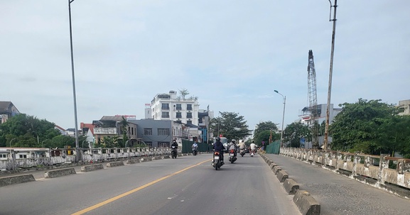 TP. Huế: Sau hơn 4 năm thi công, dự án nâng cấp, mở rộng cầu Vỹ Dạ bây giờ ra sao?