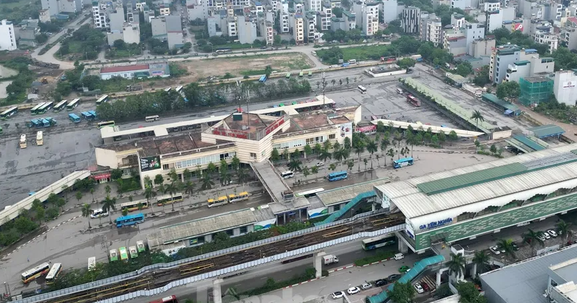 Choáng với cảnh đìu hiu ở bến xe lớn nhất miền Bắc, rộng gấp đôi bến xe Mỹ Đình