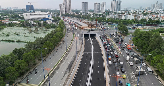 Thông xe hầm chui ở dự án nút giao lớn nhất TP HCM
