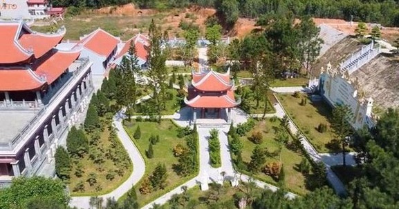 Nhà thờ tổ lớn nhất Việt Nam: Địa thế ‘lưng tựa núi, mặt nhìn sông’, có đóng góp của lãnh đạo Novaland, FPT, Xuân Trường
