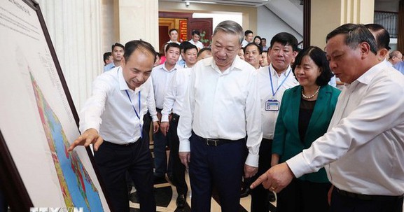 Tổng Bí thư Tô Lâm: Phải chuyển từ tư duy hành chính sang tư duy phục vụ