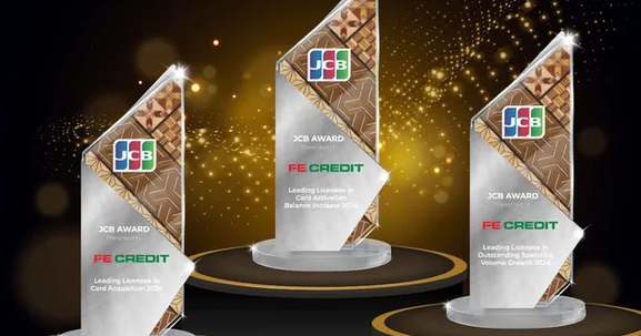 FE CREDIT lập cú hat-trick tại giải thưởng thẻ JCB