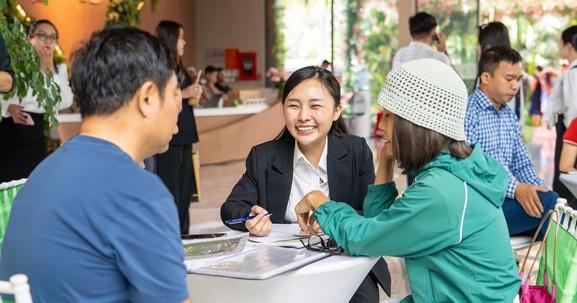 Sàn giao dịch, nhà đầu tư miền Bắc ồ ạt Nam tiến: Xu hướng mới trên thị trường bất động sản
