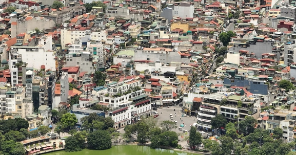 Chủ tịch Hà Nội yêu cầu xã phường mới phân "làn xanh" cho 10 dự án trọng điểm