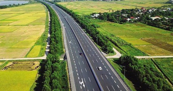 Chỉ vài tháng nữa, tuyến cao tốc cuối cùng của trục xương sống Bắc - Nam phía Đông chính thức hoàn thành