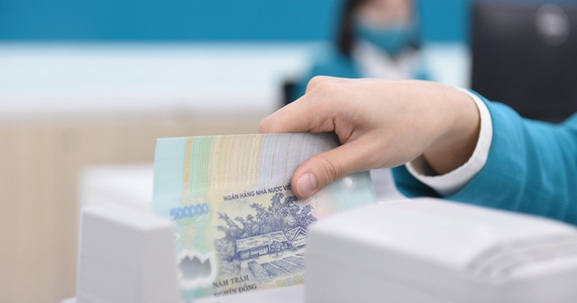 Gửi ngân hàng 1 tỷ lãi bao nhiêu 1 tháng, 6 tháng, 1 năm? Bảng tính cập nhật 2025