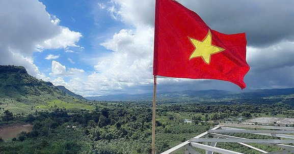 T&T Group hoàn thành đường dây truyền tải điện gió Savan 1 về Việt Nam trước thềm Đại lễ A80