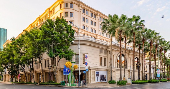 Tòa nhà ở Việt Nam sở hữu ‘nhà hát dưới lòng đất’: Vị trí cực hiếm, có liên quan đến bà Trương Mỹ Lan