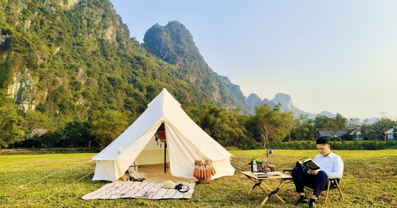 Lưu ngay điểm cắm trại mới view cực xịn tại Serena Resort Kim Bôi