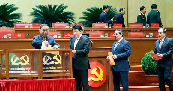 Công bố danh sách Ban Chấp hành Trung ương Đảng khóa XIV