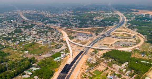 Trước Tết Nguyên đán, tuyến cao tốc 18.000 tỷ kết nối 2 tỉnh thành giàu nhất Việt Nam sẽ chính thức thông xe