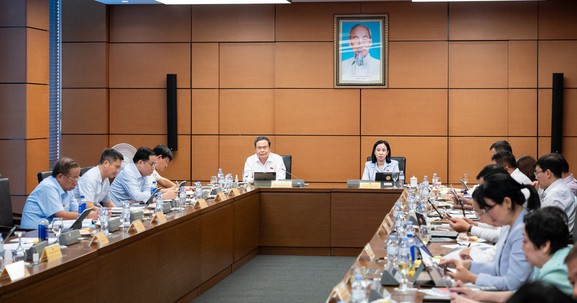 Những đề xuất về đấu giá đất, chống bỏ cọc tại nghị trường