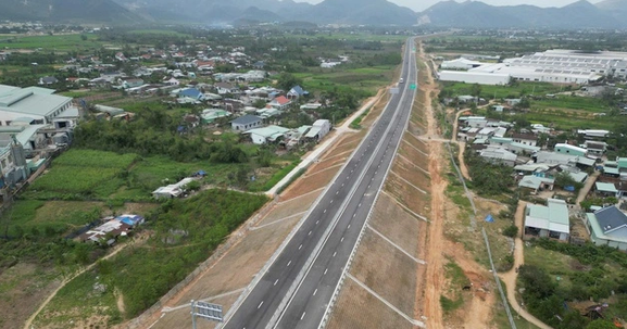 Chỉ ít ngày nữa, chính thức vận hành cao tốc 15.000 tỷ đi qua 2 tỉnh rộng lớn bậc nhất Việt Nam