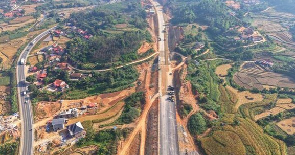 Tết Nguyên đán, tạm vận hành cao tốc 12.000 tỷ do Đèo Cả thi công, giảm tải cho tuyến quốc lộ dài nhất cả nước