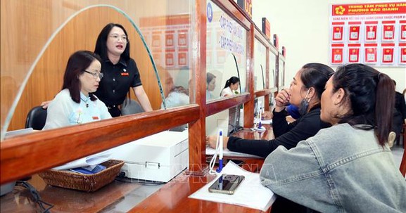 Đẩy mạnh phân cấp, phân quyền thủ tục hành chính cho chính quyền địa phương