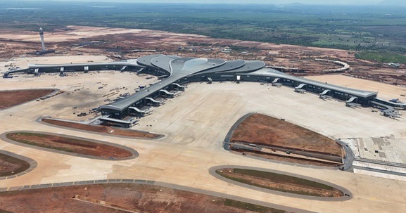 Chỉ 3 tháng nữa, hoàn thành xây dựng đường cất hạ cánh thứ 2 của siêu sân bay