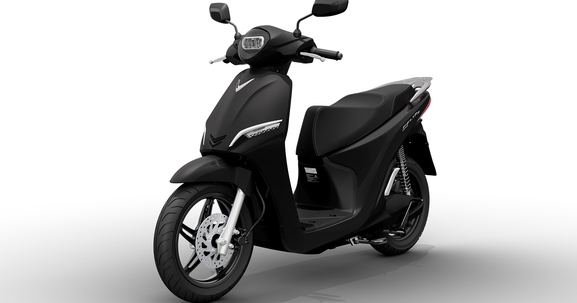 Xăng vượt 27.000đ/lít, xe điện đổi pin Feliz II được săn đón