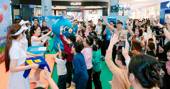 ABBank triển khai chương trình "Trăm phần trăm Hạnh phúc": "Mưa" vàng 24K cho khách hàng từ 9/3