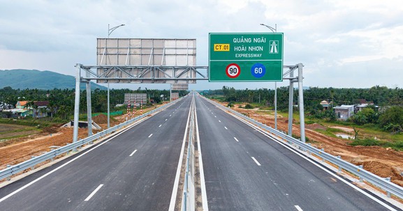 Tháng này, 4 đoạn còn lại của tuyến cao tốc Bắc - Nam sẽ được đưa vào khai thác