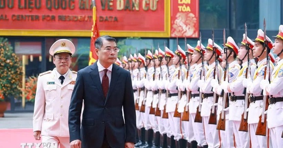 Thủ tướng: Hiện đại hóa phương thức quản trị, xây dựng nền hành chính phục vụ