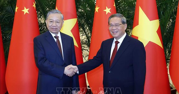 Thủ tướng Quốc vụ viện Lý Cường: Ủng hộ Việt Nam tham gia chuỗi hoạt động “Chia sẻ thị trường lớn - Xuất khẩu Trung Quốc”