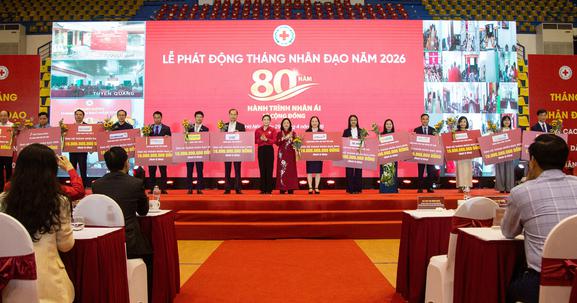 SeABank ủng hộ 10 tỷ đồng hưởng ứng Tháng Nhân đạo năm 2026