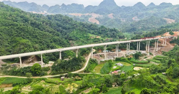 2 cao tốc địa đầu Đông Bắc của Tổ quốc có bóng dáng Tập đoàn Đèo Cả vượt khó, nỗ lực vượt tiến độ