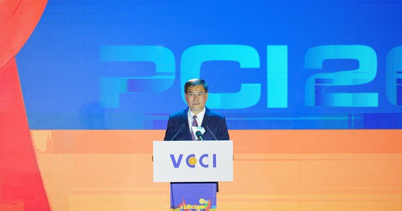 Chủ tịch UBND tỉnh Quảng Ninh: Chuyển mạnh từ tư duy “quản lý” sang “phục vụ”, lấy sự hài lòng của người dân và doanh nghiệp làm thước đo hiệu quả