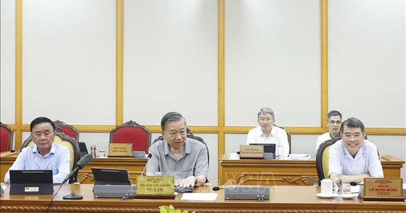 Bộ Chính trị cho ý kiến hoàn thiện thể chế vượt trội, tạo động lực mới để TP Hồ Chí Minh phát triển nhanh, bền vững
