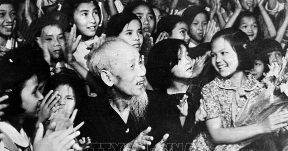 Tư tưởng Hồ Chí Minh soi sáng hành trình phát triển đất nước