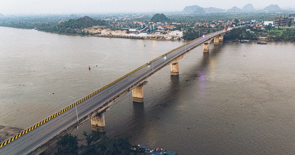 Cây cầu dài 520m kết nối Quảng Ninh với thành phố nhỏ nhất Việt Nam sắp được ‘lên đời’