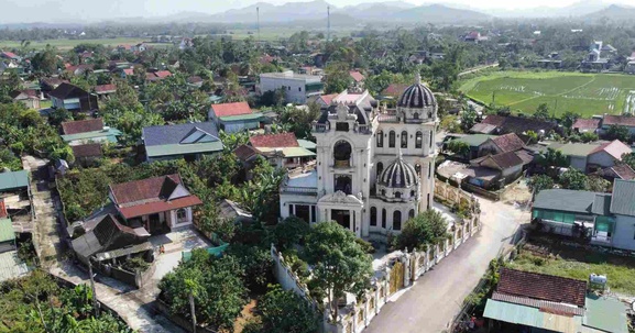 Cơ ngơi bạc tỷ của Mailisa tại quê nhà: Xuất hiện hình ảnh ngổn ngang bên trong ‘lâu đài’ 2.000m2