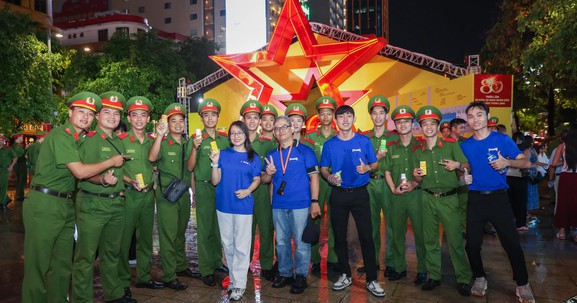 Tham dự Gala “Tổ quốc bình yên”, đừng quên ghé trạm Vinamilk “nạp năng lượng”