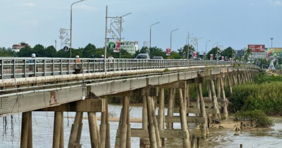 Cây cầu 2.200 tỷ thay thế cây cầu 60 năm tuổi sẽ bị phá dỡ: Không có nhà thầu tham dự, phải gia hạn lần 2