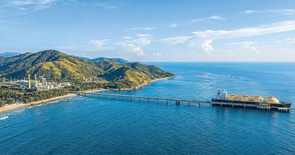 Sau hơn 1 tháng khởi công, nhà máy nhiệt điện LNG gần 2,2 tỷ USD ở miền Trung có diễn biến mới