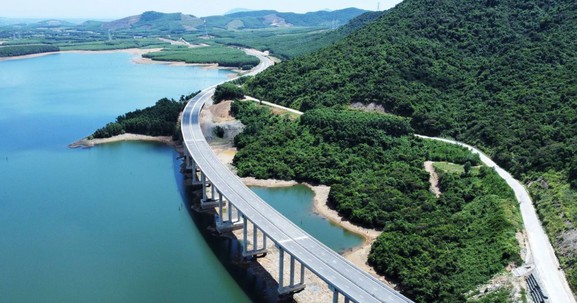 Chỉ 5 năm nữa, Việt Nam sẽ hoàn thành toàn bộ việc mở rộng trục cao tốc huyết mạch Bắc - Nam