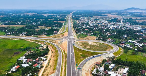 Sau 3 tháng vận hành, cao tốc 20.400 tỷ với 3 hầm xuyên núi sắp hoàn thiện toàn bộ