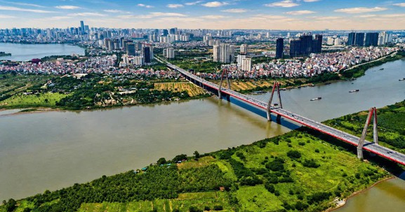 Hà Nội dự kiến triển khai 10 cảng hàng hóa và 1 cảng hành khách dọc sông Hồng trong năm 2026
