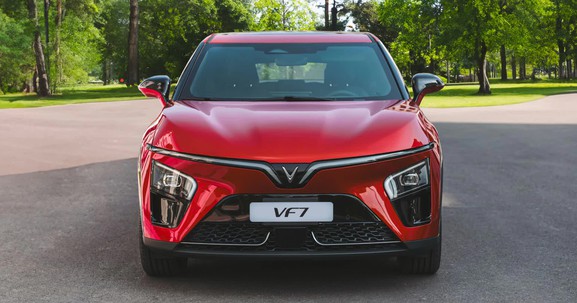 VinFast VF 7 - Chiếc C-SUV “cân” đa địa hình, xóa tan mệt mỏi trên những hành trình xa
