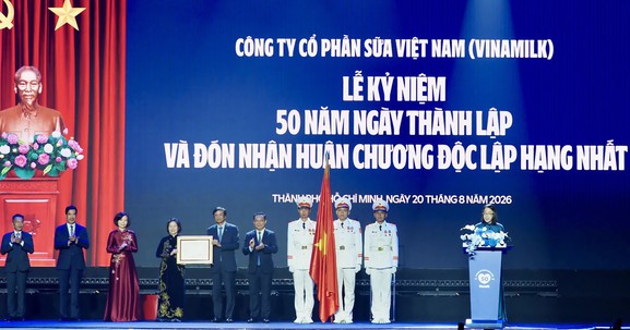 Sau danh hiệu anh hùng lao động, Vinamilk tiếp tục đón nhận huân chương độc lập hạng nhất 